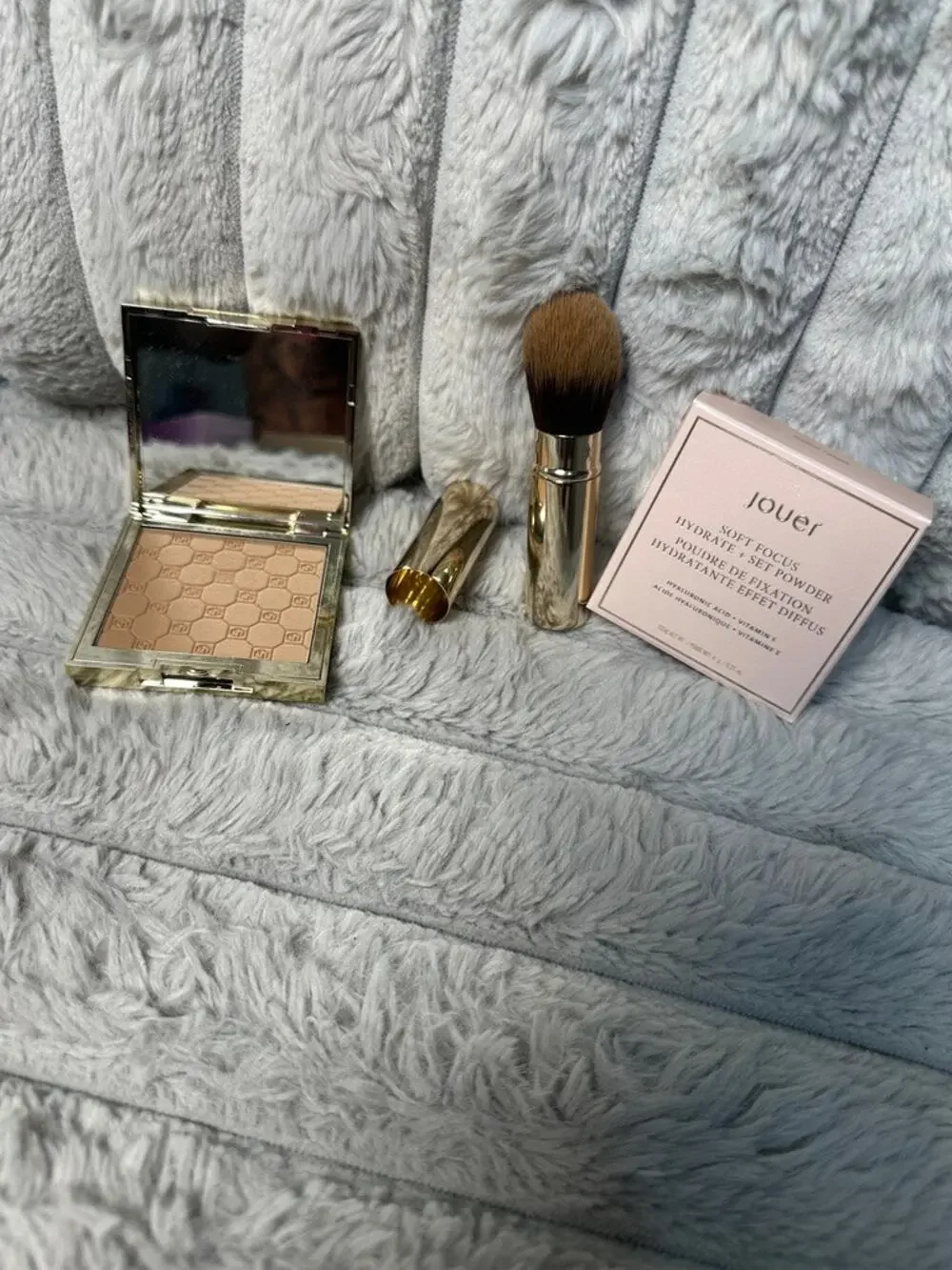 Jouer Soft Focus Hydrate & Set Powder Medium Compact + Travel Brush Set